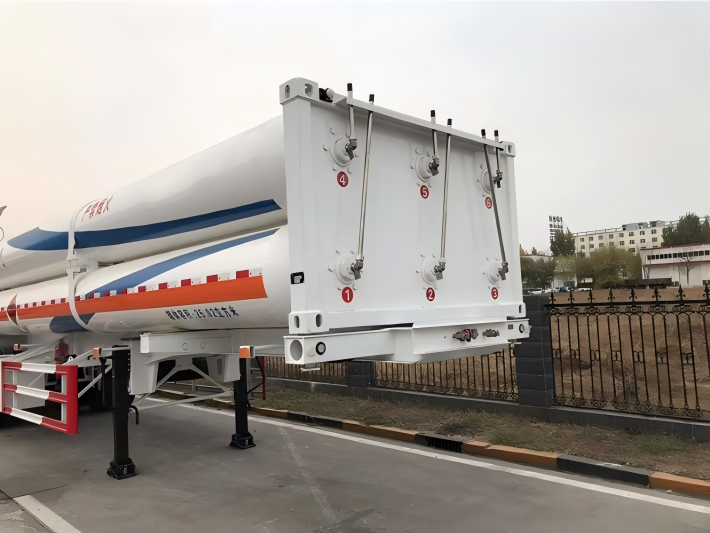 DECHUANG CNG Jumbo Tube Semi Trailer - image 3