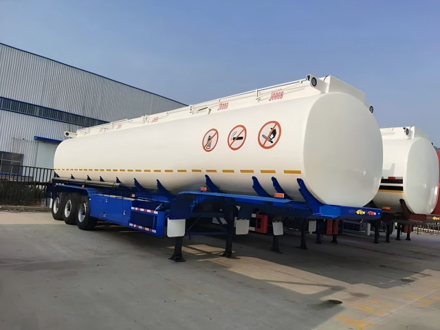 DECHUANG 45,000L Fuel Tanker Semi Trailer