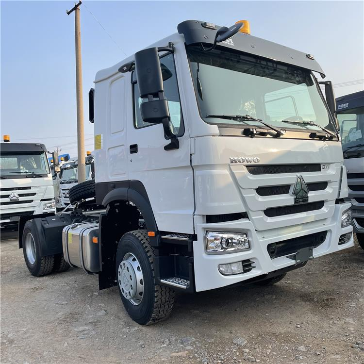 DECHUANG SINOTRUK HOWO NX 371HP 4×2 Tractor Truck ZZ3257N3647N1