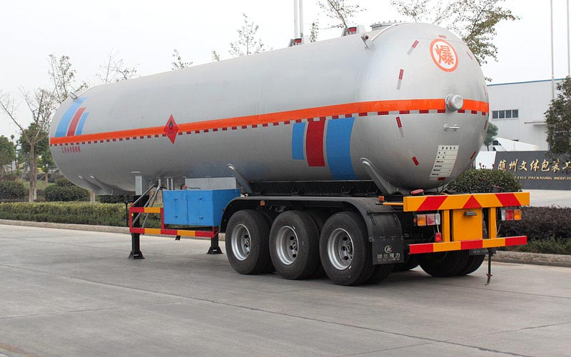 DECHUANG LNG Transport Semi Trailer - image 2