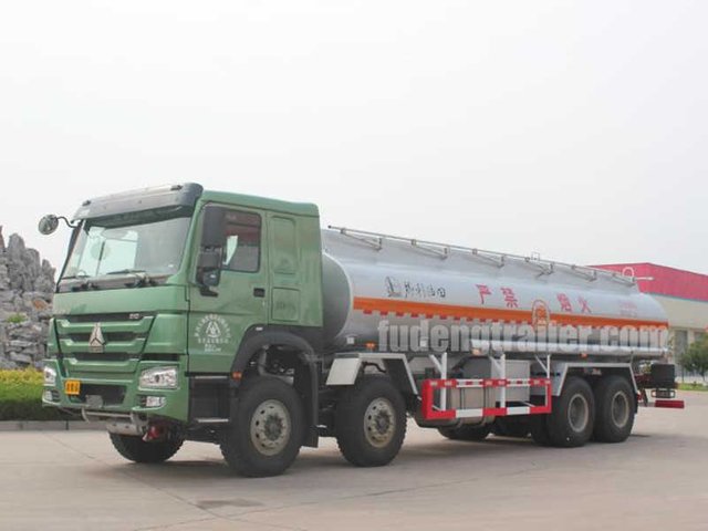 HOWO 8×4 Fuel Tank Truck
