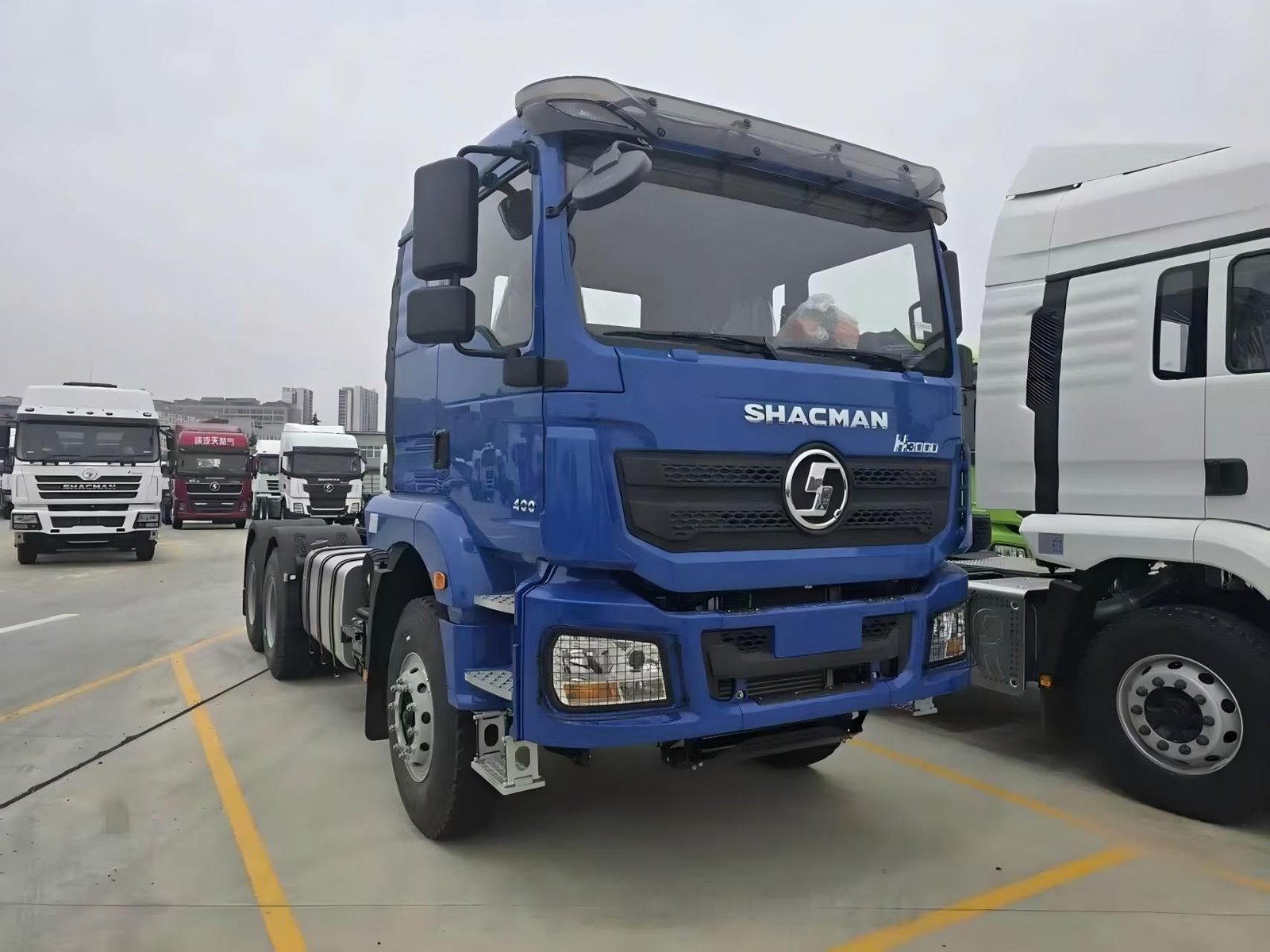 SHACMAN H3000 6×4 Tractor Head SX4255HT324 - image 3