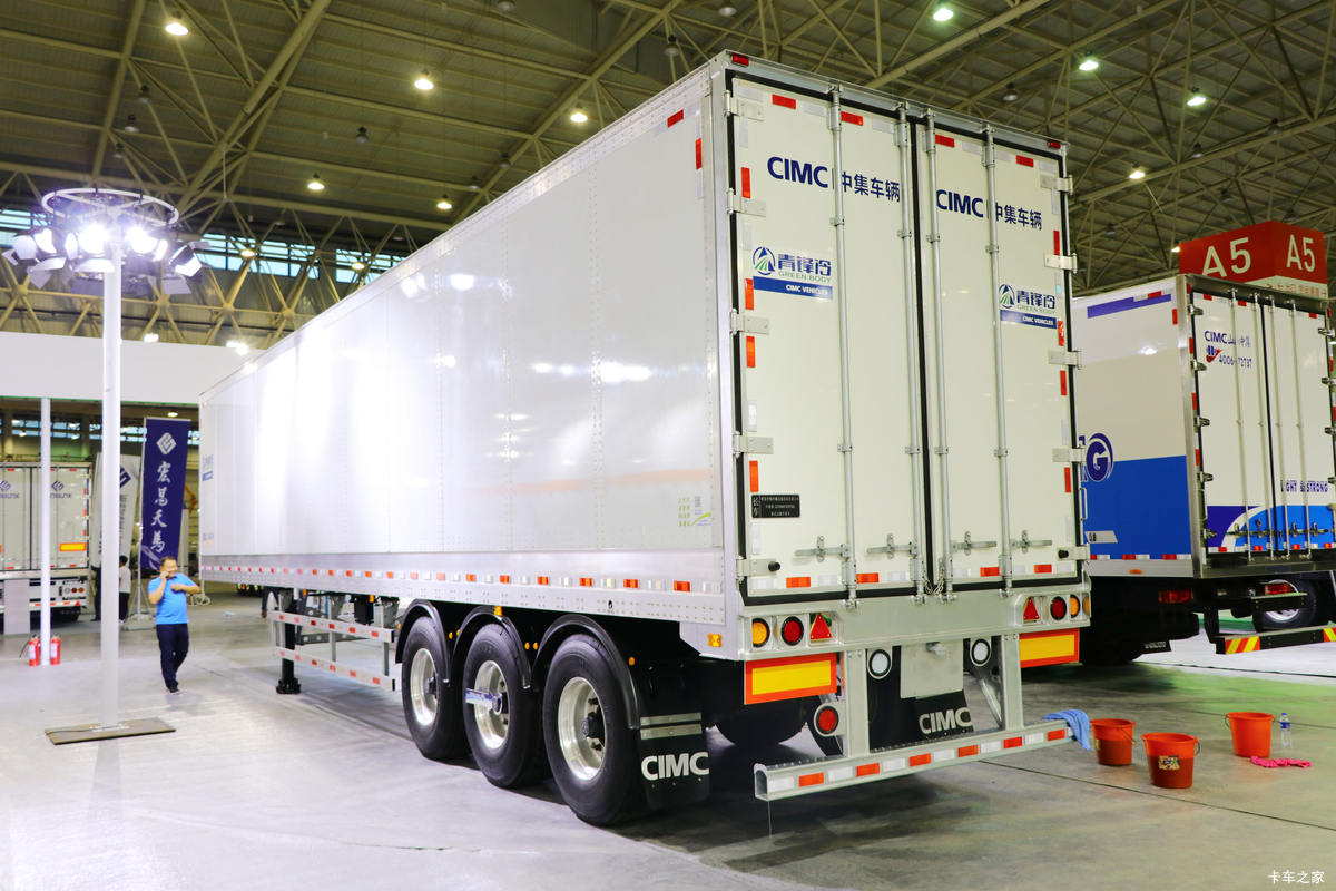 DECHUANG 13.6m Van Semi Trailer - image 5