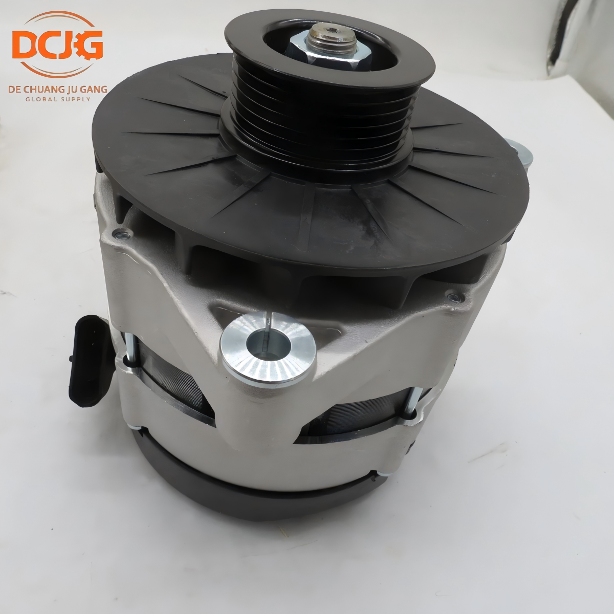 SINOTRUK HOWO Alternator 1540W VG1095094002 - image 4