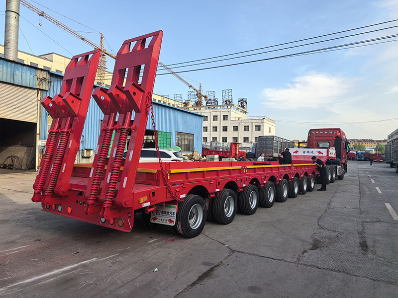 DECHUANG Lowbed Semi Trailer