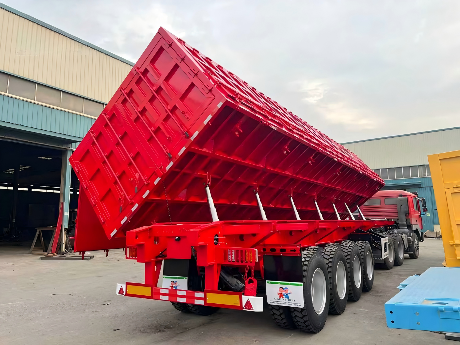 DECHUANG Side Dump Semi Trailer - image 2